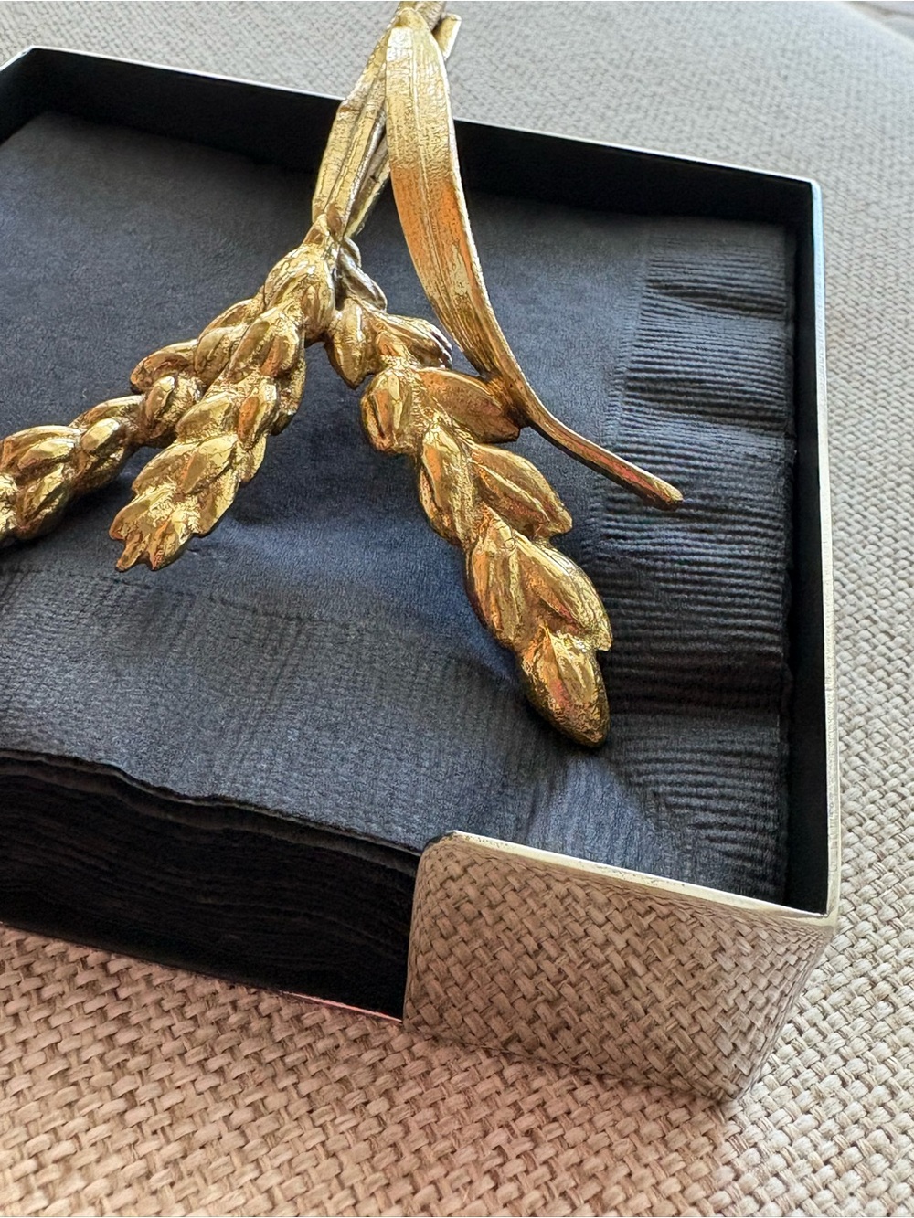 Michael Aram Wheat Cocktail Napkin Holder Black Gold Hinged 5x5 - Picture 3 of 13